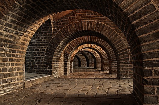 vaulted-cellar-247391_960_720